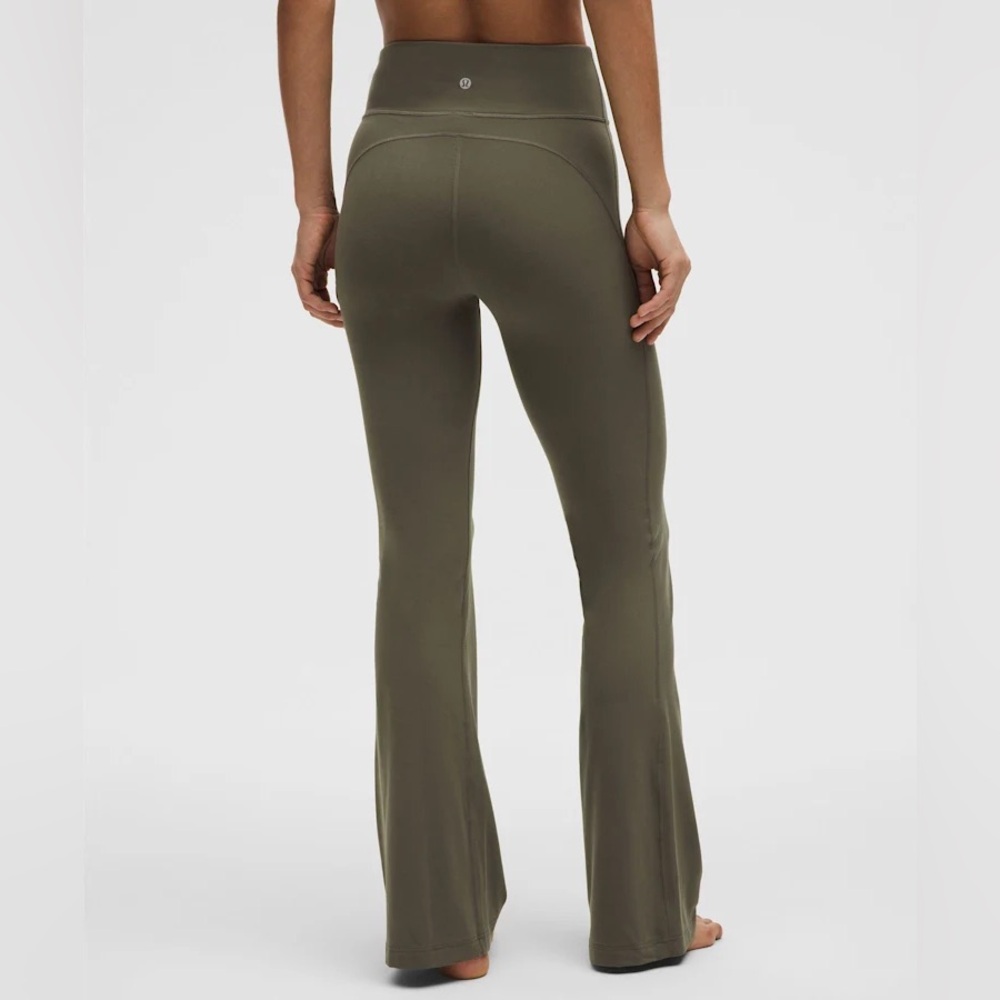 Lululemon Groove Nulu Army Green Flare Leggings sz 8